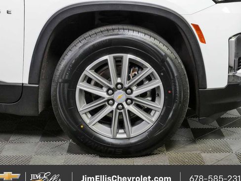 Used 2023 Chevrolet Traverse LT FWD image 38