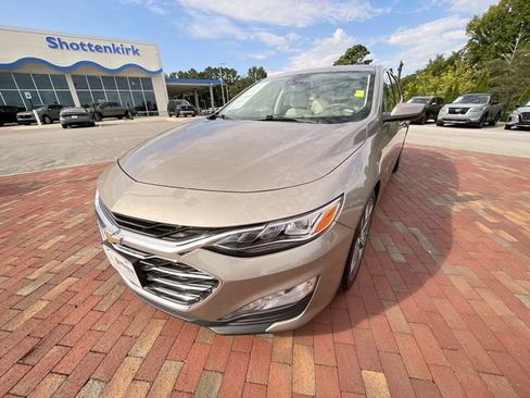 Used 2024 Chevrolet Malibu LT FWD image 25