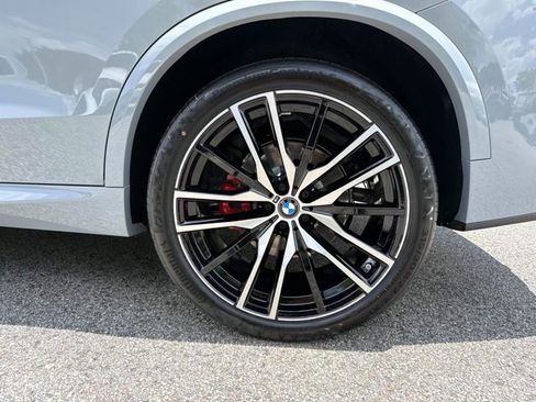 New 2026 BMW X5 xDrive40i w/ M Sport Package AWD/4WD image 10