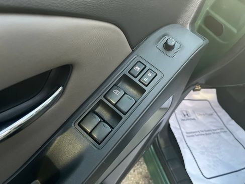 Used 2023 Nissan Frontier SV w/ SV Convenience Package RWD image 12