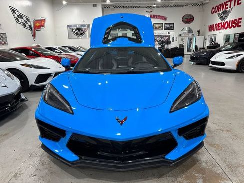 Used 2021 Chevrolet Corvette Stingray Preferred Cpe w/ Z51 Performance Package RWD image 19