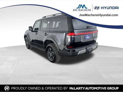 Used 2024 Lexus GX 550 AWD/4WD image 9