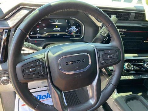 Used 2025 GMC Sierra 2500 Denali Ultimate AWD/4WD image 11