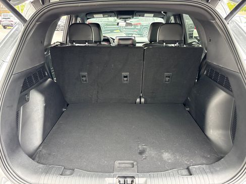 Used 2024 Ford Escape ST-Line w/ Tech Pack #1 AWD/4WD image 9