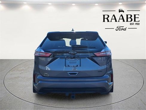 Used 2022 Ford Edge SE w/ Black Appearance Package image 6