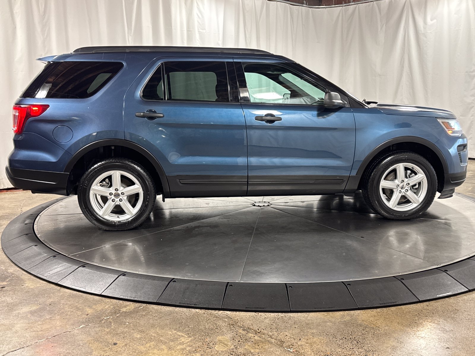 Used 2018 Ford Explorer 4WD image 6