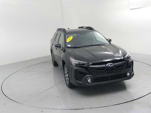 Certified 2025 Subaru Outback Premium w/ Popular Package #1A image 2