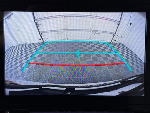 Used 2021 Toyota Sienna LE image 23