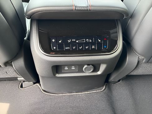 New 2026 Nissan Armada PRO-4X AWD/4WD image 37