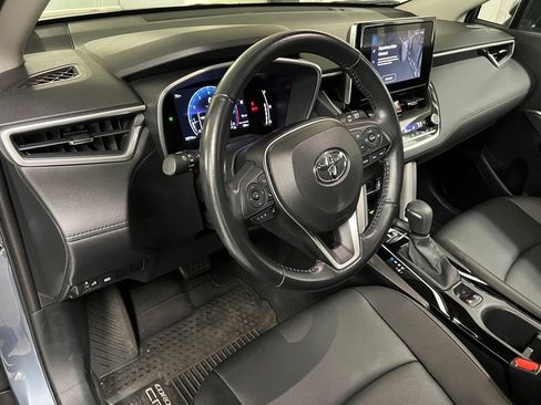 Used 2023 Toyota Corolla Cross XLE w/ Convenience Package AWD/4WD image 13