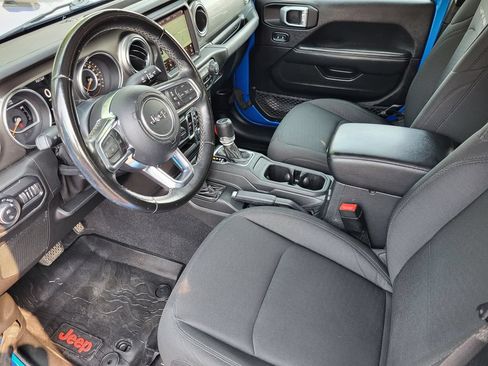 Used 2020 Jeep Gladiator Overland AWD/4WD image 14