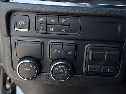 New 2026 Chevrolet Suburban Premier w/ Sun And Tow Package image 20