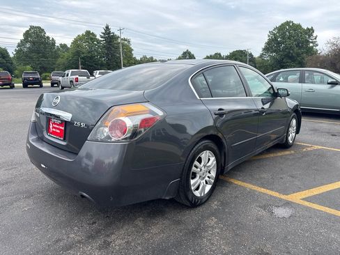 Used 2011 Nissan Altima 2.5 SL w/ 2.5SL Pkg FWD image 6
