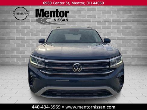 Used 2022 Volkswagen Atlas SE image 2