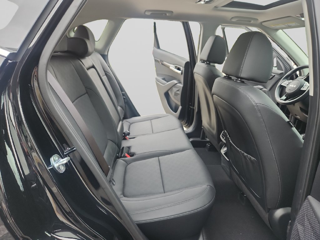 Certified 2023 Kia Seltos EX AWD/4WD image 18