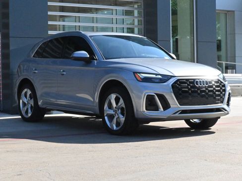 Certified 2024 Audi Q5 2.0T Premium Plus w/ Premium Plus Package image 2