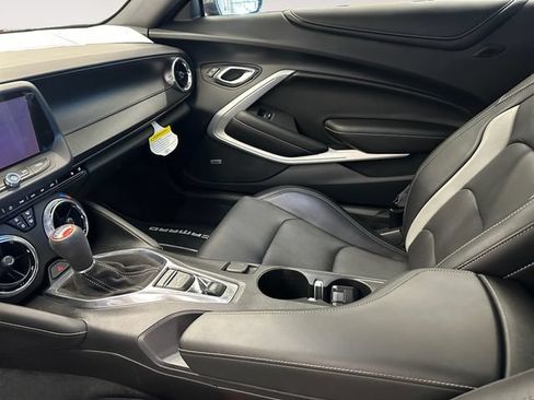 Used 2016 Chevrolet Camaro SS RWD image 11