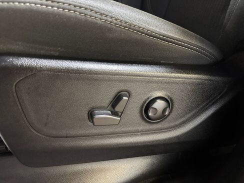 Used 2023 RAM 1500 Big Horn AWD/4WD image 13