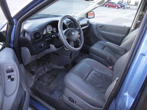 Used 2007 Dodge Grand Caravan SXT w/ Leather Interior Group image 16