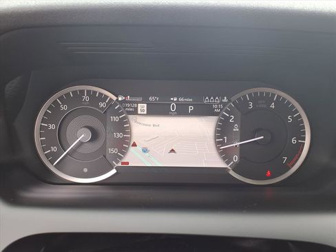 Used 2023 Land Rover Discovery Sport SE R-Dynamic image 12