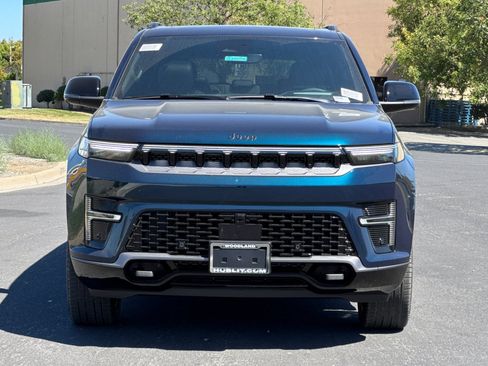 New 2026 Jeep Grand Wagoneer L Limited AWD/4WD image 8