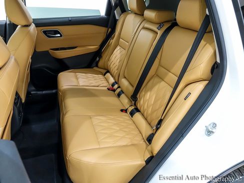 Used 2022 Nissan Rogue Platinum w/ Head-Up Display Package image 16