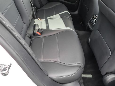 Used 2023 Mercedes-Benz C 300 4MATIC Sedan image 33