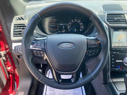 Used 2017 Ford Explorer Platinum AWD/4WD image 13