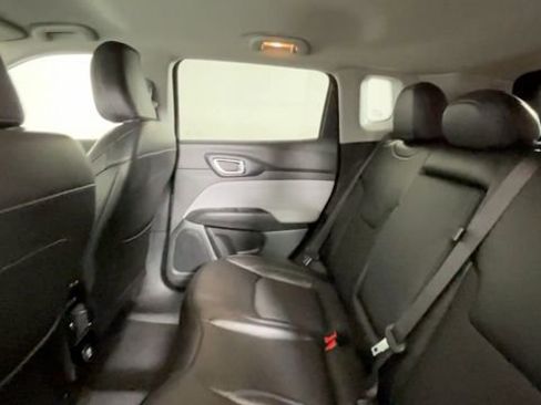 Used 2022 Jeep Compass Latitude AWD/4WD image 19