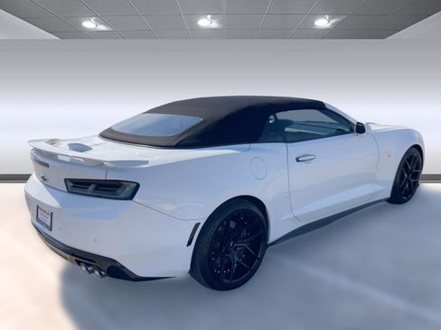 Used 2018 Chevrolet Camaro SS image 8