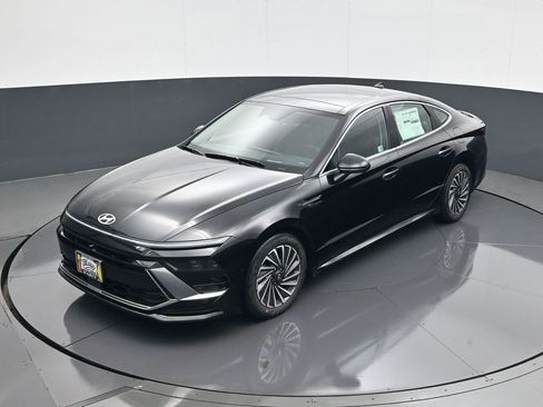 New 2026 Hyundai Sonata Limited image 13
