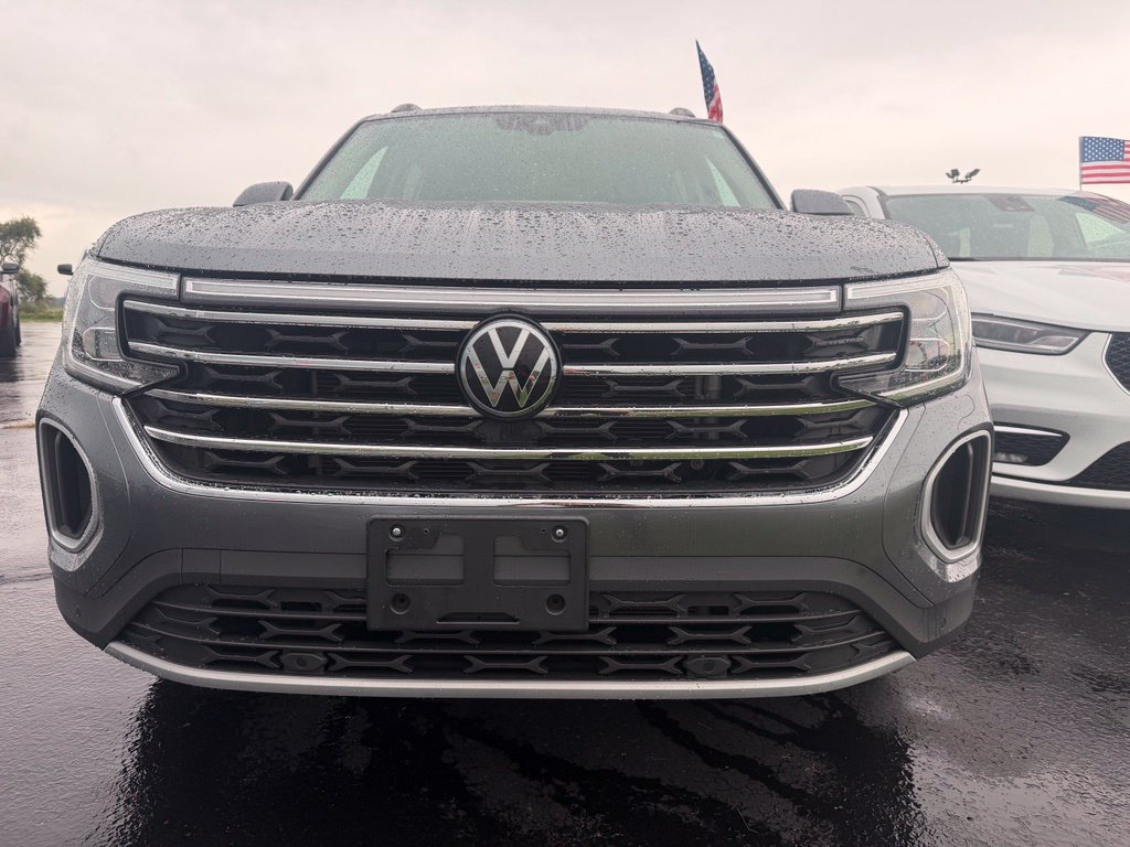 Used 2025 Volkswagen Atlas SE FWD image 3