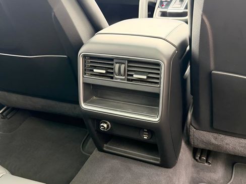 Used 2019 Porsche Cayenne S image 29