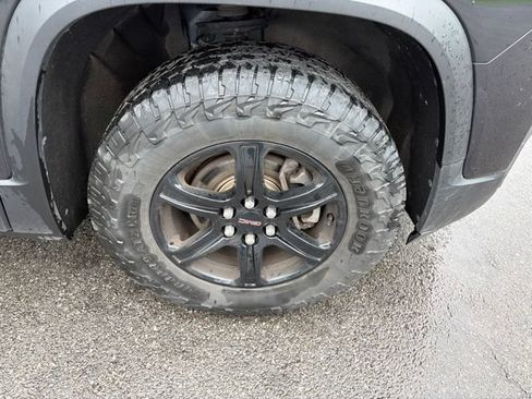 Used 2020 GMC Acadia AT4 w/ Driver Alert Package II AWD/4WD image 9