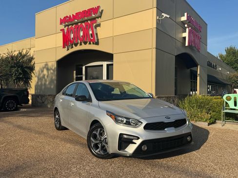 Used 2020 Kia Forte LXS FWD image 1