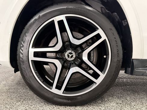 Used 2019 Mercedes-Benz GLS 550 4MATIC w/ Driver Assistance Package image 11