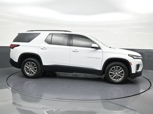 Used 2023 Chevrolet Traverse LT FWD image 7