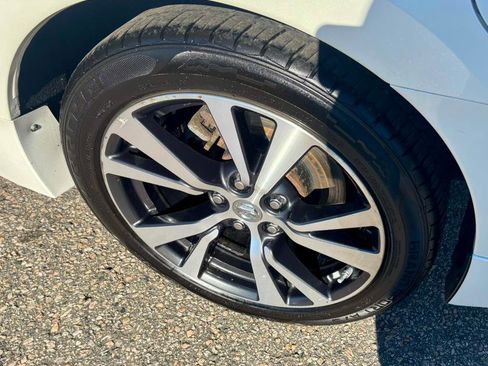 Used 2017 Nissan Maxima 3.5 S image 29