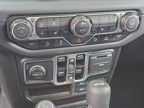 New 2026 Jeep Wrangler Sahara image 23