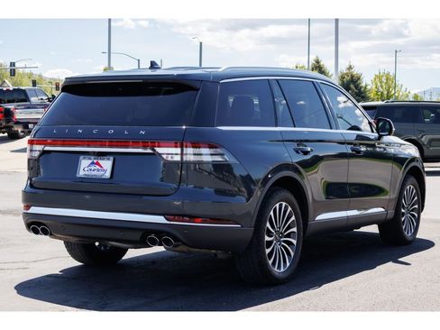 Used 2023 Lincoln Aviator Reserve w/ Equipment Group 201A AWD/4WD image 3
