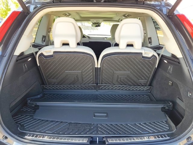 Used 2024 Volvo XC90 B6 Plus w/ Protection Package Premier AWD/4WD image 13