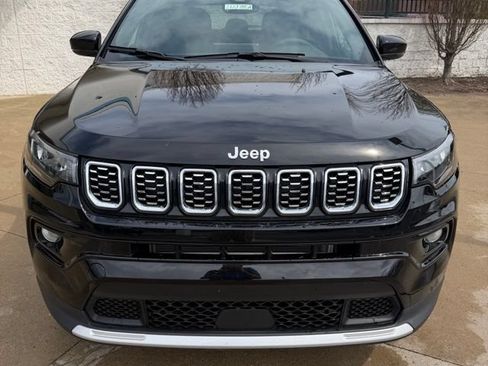 Used 2024 Jeep Compass Limited AWD/4WD image 8