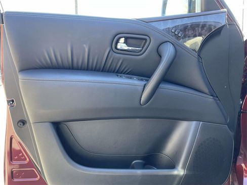 Used 2024 Nissan Armada Platinum w/ Captain's Chairs Package image 15