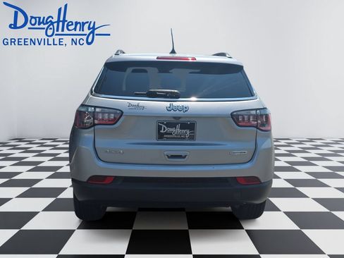 Used 2022 Jeep Compass Latitude AWD/4WD image 4