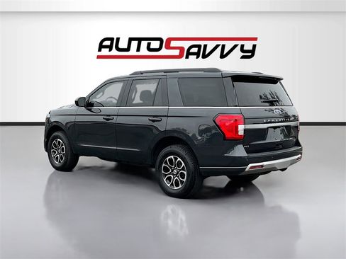 Used 2024 Ford Expedition XLT image 5