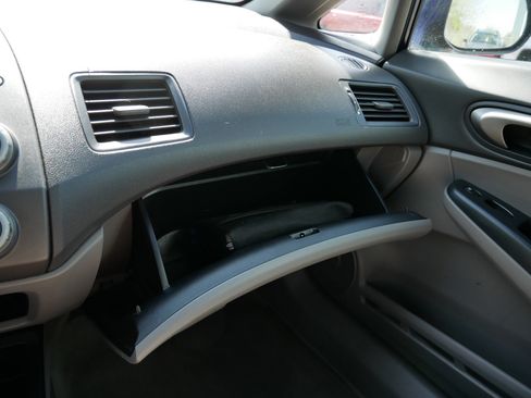 Used 2010 Honda Civic LX image 32
