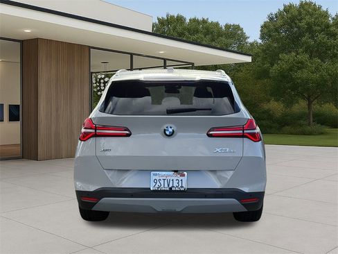 Used 2025 BMW X3 xDrive30i w/ Convenience Package image 9