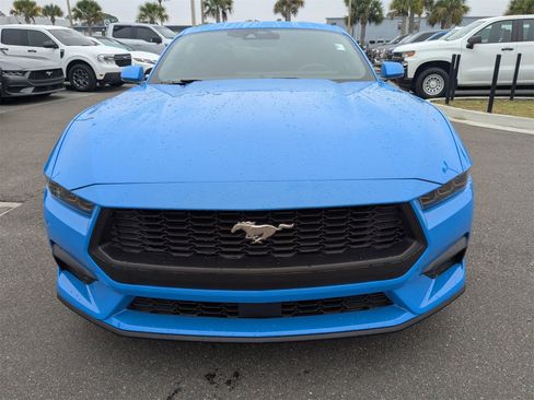 Used 2025 Ford Mustang Premium image 9