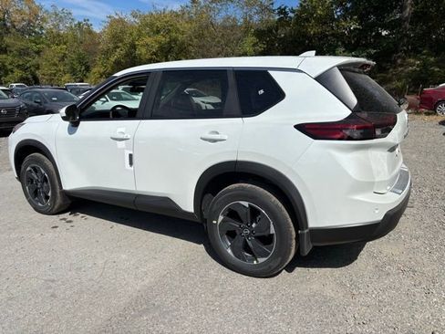 New 2026 Nissan Rogue SV AWD/4WD image 3
