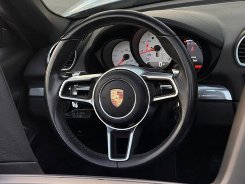Used 2017 Porsche 718 Boxster RWD image 16